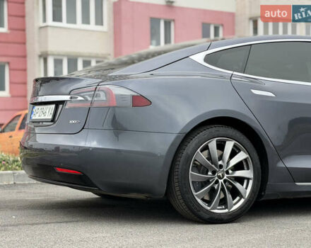 Серый Тесла Модель С, объемом двигателя 0 л и пробегом 68 тыс. км за 23999 $, фото 21 на Automoto.ua