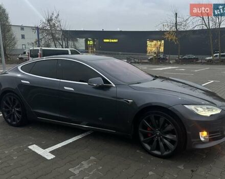 Серый Тесла Модель С, объемом двигателя 0 л и пробегом 182 тыс. км за 24900 $, фото 3 на Automoto.ua