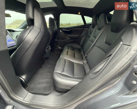 Серый Тесла Модель С, объемом двигателя 0 л и пробегом 68 тыс. км за 23999 $, фото 73 на Automoto.ua