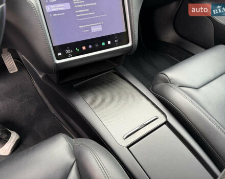 Серый Тесла Модель С, объемом двигателя 0 л и пробегом 68 тыс. км за 23999 $, фото 50 на Automoto.ua