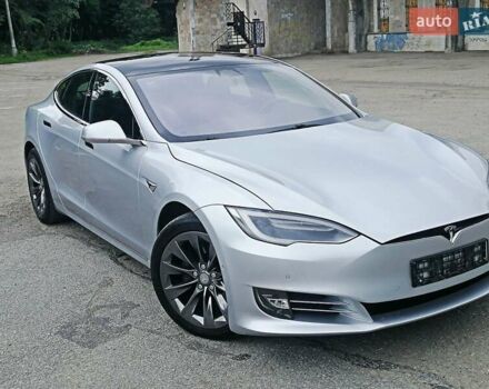 Тесла Модель С 2018 у Івано-Франківську на Automoto.ua Сірий Тесла Модель С, об'ємом двигуна 0 л та пробігом 75 тис. км за 34950 $, фото 19 на Automoto.ua