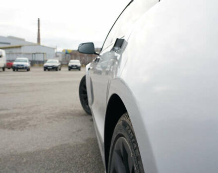 Серый Тесла Модель С, объемом двигателя 0 л и пробегом 125 тыс. км за 17500 $, фото 14 на Automoto.ua