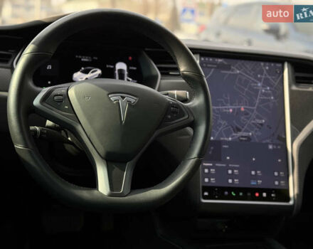 Серый Тесла Модель С, объемом двигателя 0 л и пробегом 48 тыс. км за 25100 $, фото 25 на Automoto.ua