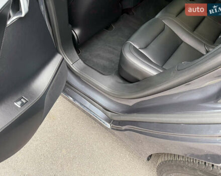 Серый Тесла Модель С, объемом двигателя 0 л и пробегом 68 тыс. км за 23999 $, фото 81 на Automoto.ua