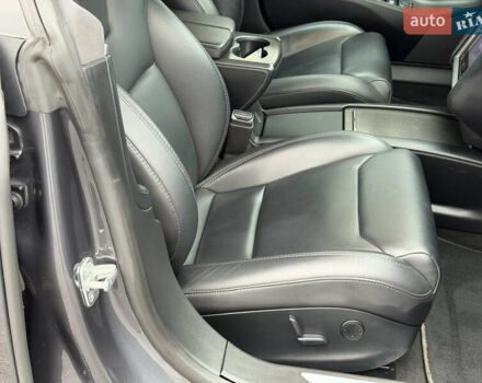 Серый Тесла Модель С, объемом двигателя 0 л и пробегом 68 тыс. км за 23999 $, фото 76 на Automoto.ua