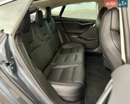 Тесла Модель С 2018 в Харькове на Automoto.ua Серый Тесла Модель С, объемом двигателя 0 л и пробегом 17 тыс. км за 28000 $, фото 11 на Automoto.ua