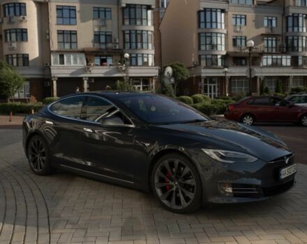 Серый Тесла Модель С, объемом двигателя 0 л и пробегом 61 тыс. км за 29999 $, фото 1 на Automoto.ua