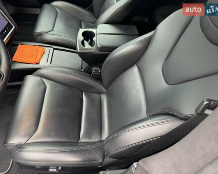 Серый Тесла Модель С, объемом двигателя 0 л и пробегом 68 тыс. км за 23999 $, фото 38 на Automoto.ua