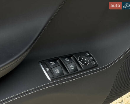 Серый Тесла Модель С, объемом двигателя 0 л и пробегом 48 тыс. км за 25100 $, фото 23 на Automoto.ua