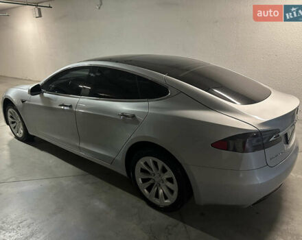 Серый Тесла Модель С, объемом двигателя 0 л и пробегом 151 тыс. км за 19800 $, фото 8 на Automoto.ua