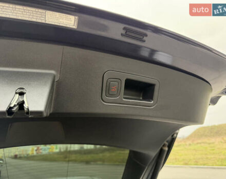 Серый Тесла Модель С, объемом двигателя 0 л и пробегом 68 тыс. км за 23999 $, фото 59 на Automoto.ua