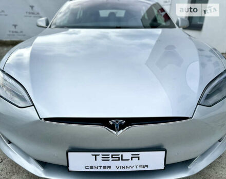 Серый Тесла Модель С, объемом двигателя 0 л и пробегом 126 тыс. км за 28500 $, фото 2 на Automoto.ua
