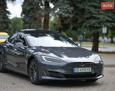 Тесла Модель С 2018 в Черновцах на Automoto.ua Серый Тесла Модель С, объемом двигателя 0 л и пробегом 105 тыс. км за 24950 $, фото 1 на Automoto.ua