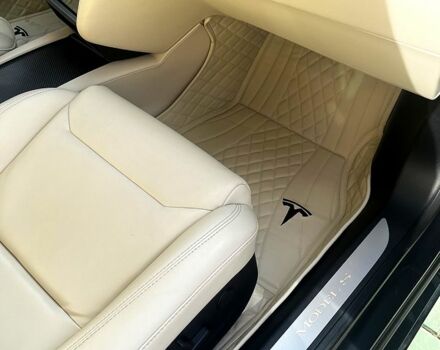 Серый Тесла Модель С, объемом двигателя 0.35 л и пробегом 173 тыс. км за 23000 $, фото 4 на Automoto.ua