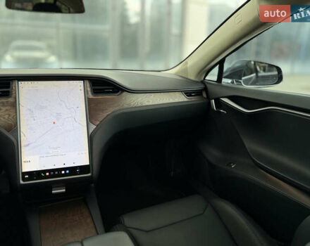 Тесла Модель С 2018 в Харькове на Automoto.ua Серый Тесла Модель С, объемом двигателя 0 л и пробегом 17 тыс. км за 28000 $, фото 16 на Automoto.ua