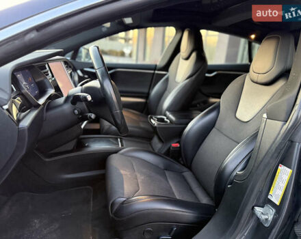 Серый Тесла Модель С, объемом двигателя 0 л и пробегом 170 тыс. км за 17100 $, фото 7 на Automoto.ua