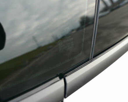 Серый Тесла Модель С, объемом двигателя 0 л и пробегом 125 тыс. км за 17500 $, фото 20 на Automoto.ua