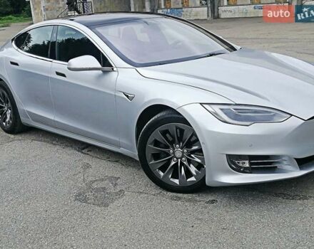 Тесла Модель С 2018 у Івано-Франківську на Automoto.ua Сірий Тесла Модель С, об'ємом двигуна 0 л та пробігом 75 тис. км за 34950 $, фото 13 на Automoto.ua