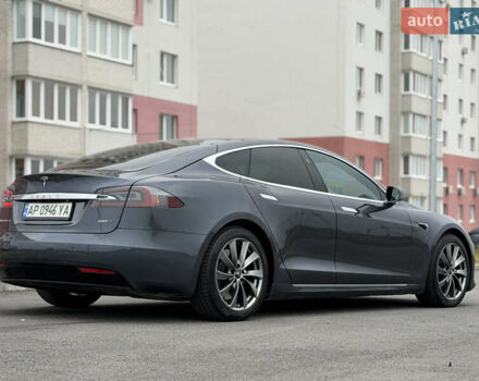 Серый Тесла Модель С, объемом двигателя 0 л и пробегом 68 тыс. км за 23999 $, фото 84 на Automoto.ua