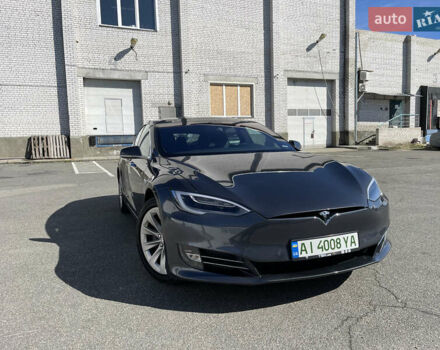 Серый Тесла Модель С, объемом двигателя 0 л и пробегом 145 тыс. км за 29900 $, фото 19 на Automoto.ua