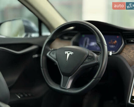 Тесла Модель С 2018 в Харькове на Automoto.ua Серый Тесла Модель С, объемом двигателя 0 л и пробегом 17 тыс. км за 28000 $, фото 13 на Automoto.ua