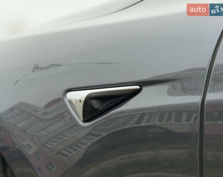 Серый Тесла Модель С, объемом двигателя 0 л и пробегом 68 тыс. км за 23999 $, фото 28 на Automoto.ua