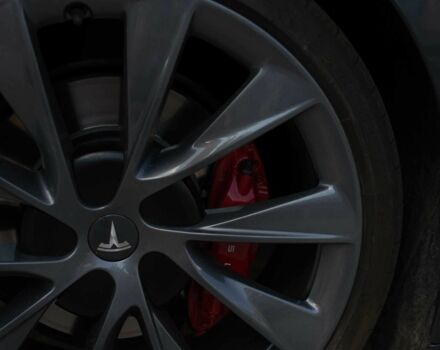 Серый Тесла Модель С, объемом двигателя 0 л и пробегом 61 тыс. км за 29999 $, фото 11 на Automoto.ua