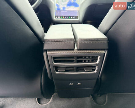 Серый Тесла Модель С, объемом двигателя 0 л и пробегом 68 тыс. км за 23999 $, фото 66 на Automoto.ua