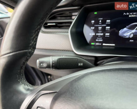 Серый Тесла Модель С, объемом двигателя 0 л и пробегом 68 тыс. км за 23999 $, фото 43 на Automoto.ua