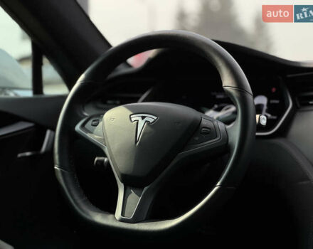 Серый Тесла Модель С, объемом двигателя 0 л и пробегом 48 тыс. км за 25100 $, фото 22 на Automoto.ua