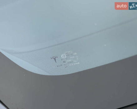 Серый Тесла Модель С, объемом двигателя 0 л и пробегом 68 тыс. км за 23999 $, фото 24 на Automoto.ua