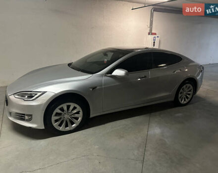 Серый Тесла Модель С, объемом двигателя 0 л и пробегом 151 тыс. км за 19800 $, фото 6 на Automoto.ua
