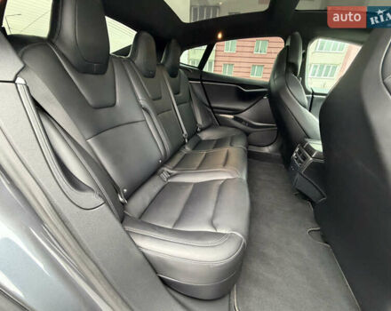 Серый Тесла Модель С, объемом двигателя 0 л и пробегом 68 тыс. км за 23999 $, фото 68 на Automoto.ua