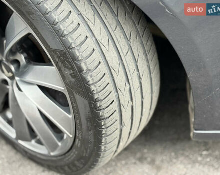 Серый Тесла Модель С, объемом двигателя 0 л и пробегом 68 тыс. км за 23999 $, фото 33 на Automoto.ua