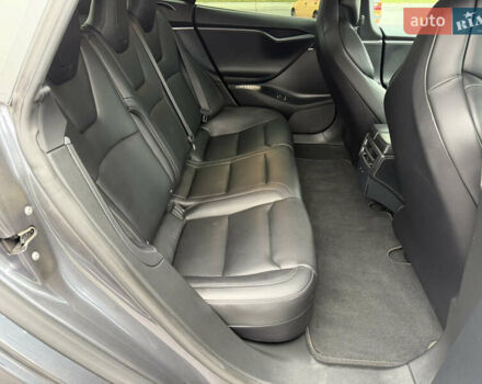 Серый Тесла Модель С, объемом двигателя 0 л и пробегом 68 тыс. км за 23999 $, фото 80 на Automoto.ua