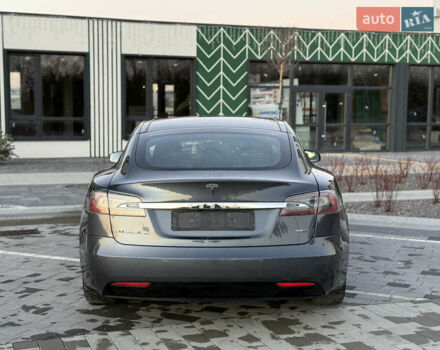 Серый Тесла Модель С, объемом двигателя 0 л и пробегом 170 тыс. км за 17100 $, фото 4 на Automoto.ua