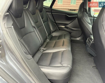 Серый Тесла Модель С, объемом двигателя 0 л и пробегом 68 тыс. км за 23999 $, фото 62 на Automoto.ua