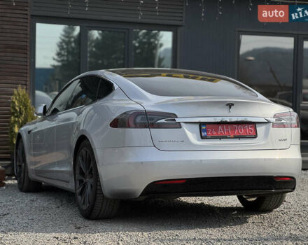 Серый Тесла Модель С, объемом двигателя 0 л и пробегом 48 тыс. км за 25100 $, фото 11 на Automoto.ua