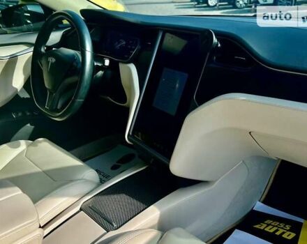 Серый Тесла Модель С, объемом двигателя 0 л и пробегом 176 тыс. км за 33900 $, фото 16 на Automoto.ua