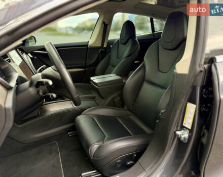 Тесла Модель С 2018 в Харькове на Automoto.ua Серый Тесла Модель С, объемом двигателя 0 л и пробегом 17 тыс. км за 28000 $, фото 9 на Automoto.ua