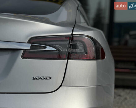 Серый Тесла Модель С, объемом двигателя 0 л и пробегом 48 тыс. км за 25100 $, фото 14 на Automoto.ua