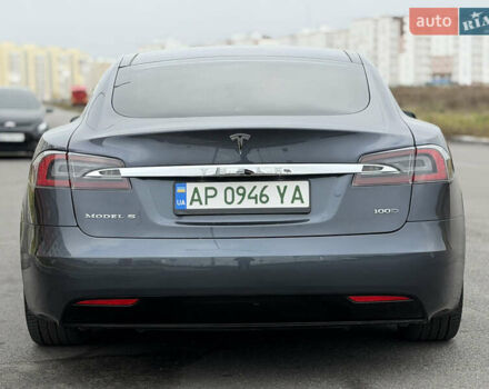 Серый Тесла Модель С, объемом двигателя 0 л и пробегом 68 тыс. км за 23999 $, фото 82 на Automoto.ua