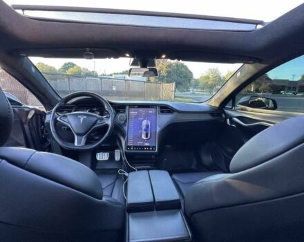 Серый Тесла Модель С, объемом двигателя 0 л и пробегом 35 тыс. км за 11400 $, фото 8 на Automoto.ua