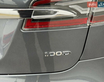 Серый Тесла Модель С, объемом двигателя 0 л и пробегом 68 тыс. км за 23999 $, фото 90 на Automoto.ua