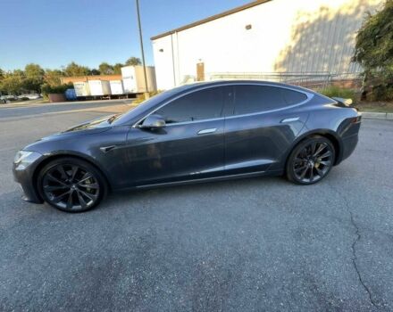 Серый Тесла Модель С, объемом двигателя 0 л и пробегом 35 тыс. км за 11400 $, фото 2 на Automoto.ua