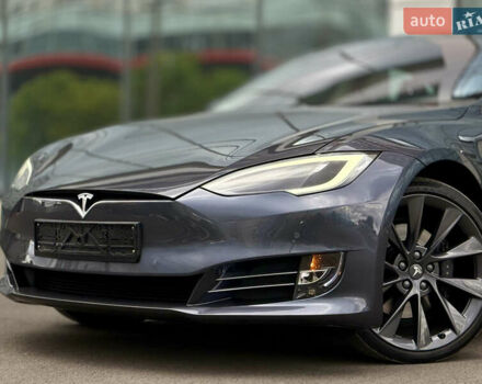 Тесла Модель С 2018 в Харькове на Automoto.ua Серый Тесла Модель С, объемом двигателя 0 л и пробегом 17 тыс. км за 28000 $, фото 1 на Automoto.ua