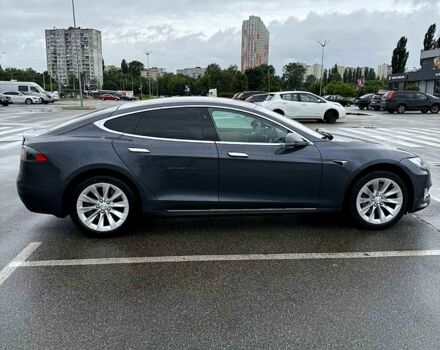 Серый Тесла Модель С, объемом двигателя 0.35 л и пробегом 173 тыс. км за 23000 $, фото 1 на Automoto.ua