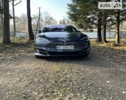 Серый Тесла Модель С, объемом двигателя 0 л и пробегом 76 тыс. км за 22000 $, фото 3 на Automoto.ua