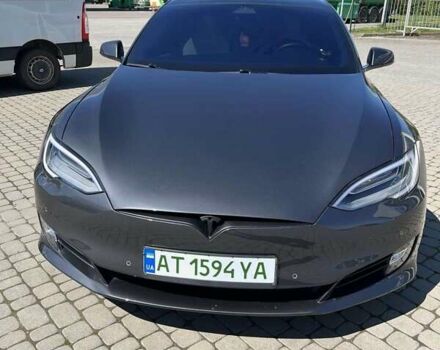Серый Тесла Модель С, объемом двигателя 0 л и пробегом 40 тыс. км за 34000 $, фото 9 на Automoto.ua