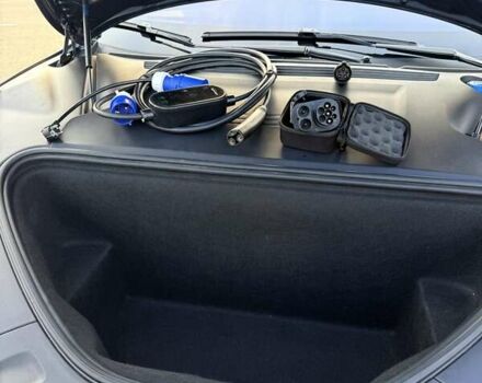 Серый Тесла Модель С, объемом двигателя 0 л и пробегом 220 тыс. км за 23999 $, фото 14 на Automoto.ua